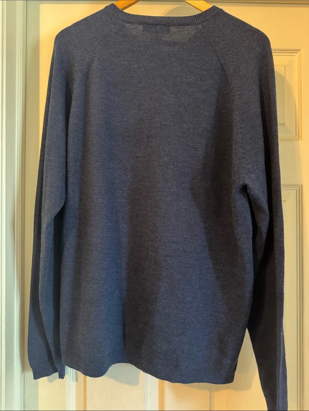 Banana Republic Men’s Navy Blue Sweater Size XL 100% Extra Fine Merino Wool